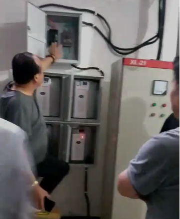 卢氏县教育局,财政局对卢氏一高节电产品工程进行验收！(图1)