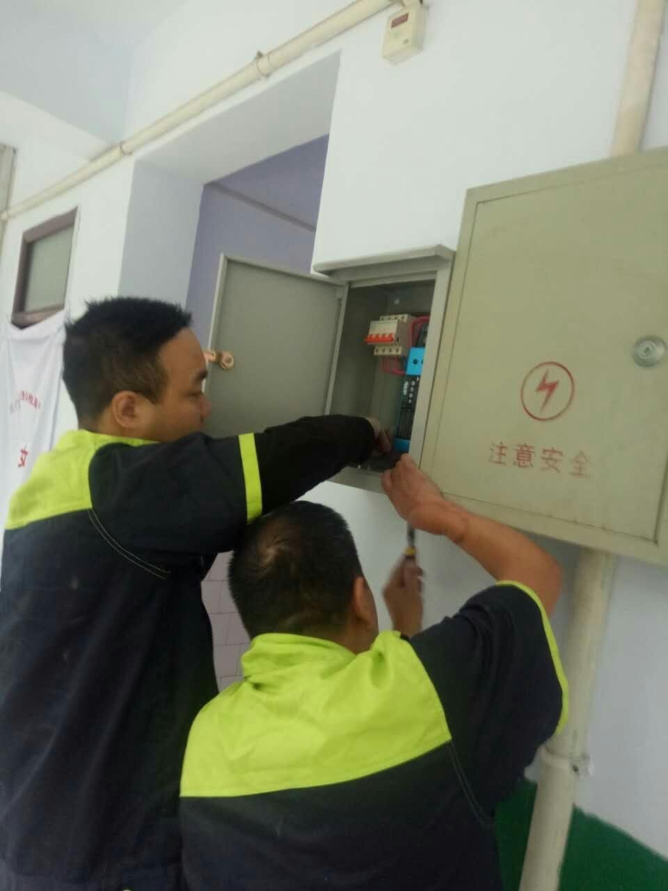 三门峡公路局成功安装电力末端无功补偿节电装置(图2)